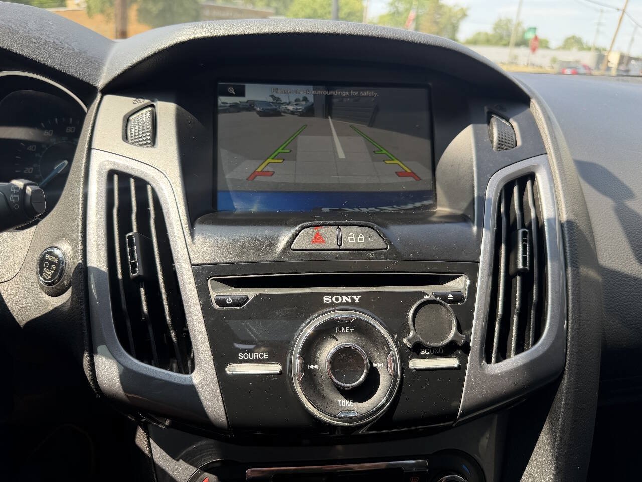 Used 2014 Ford Focus Titanium FWD image 12