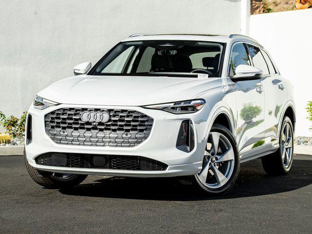 Certified 2025 Audi Q5 Premium Plus w/ Premium Plus image 1