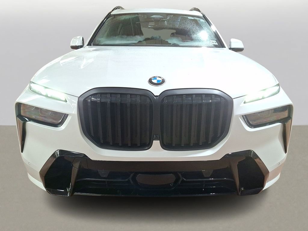 Used 2024 BMW X7 xDrive40i w/ M Sport Package image 2