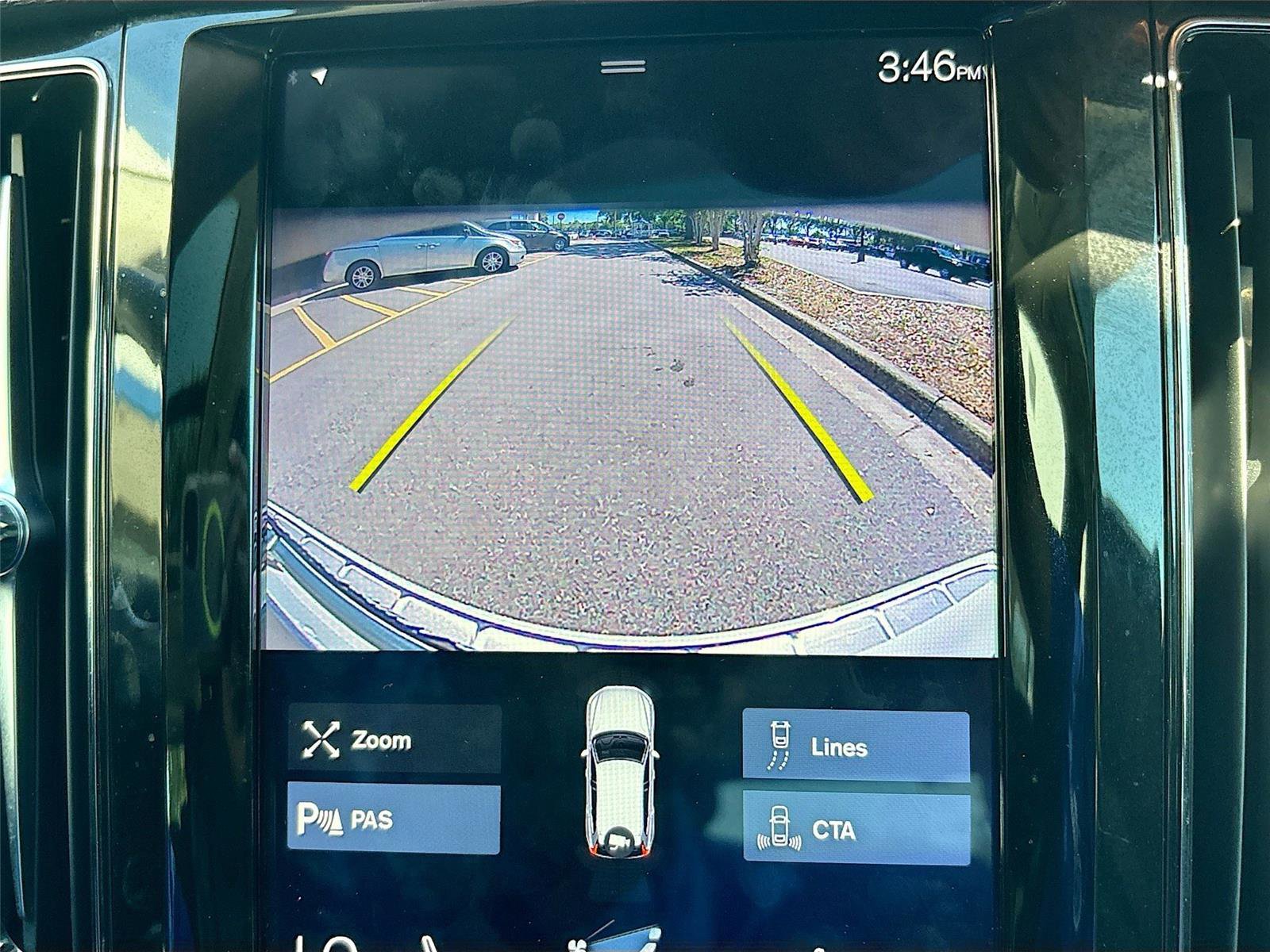 Used 2020 Volvo XC60 T6 Momentum AWD/4WD image 15