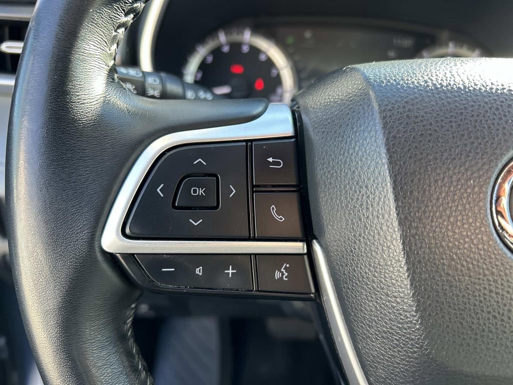 Used 2023 Toyota Highlander XLE image 20