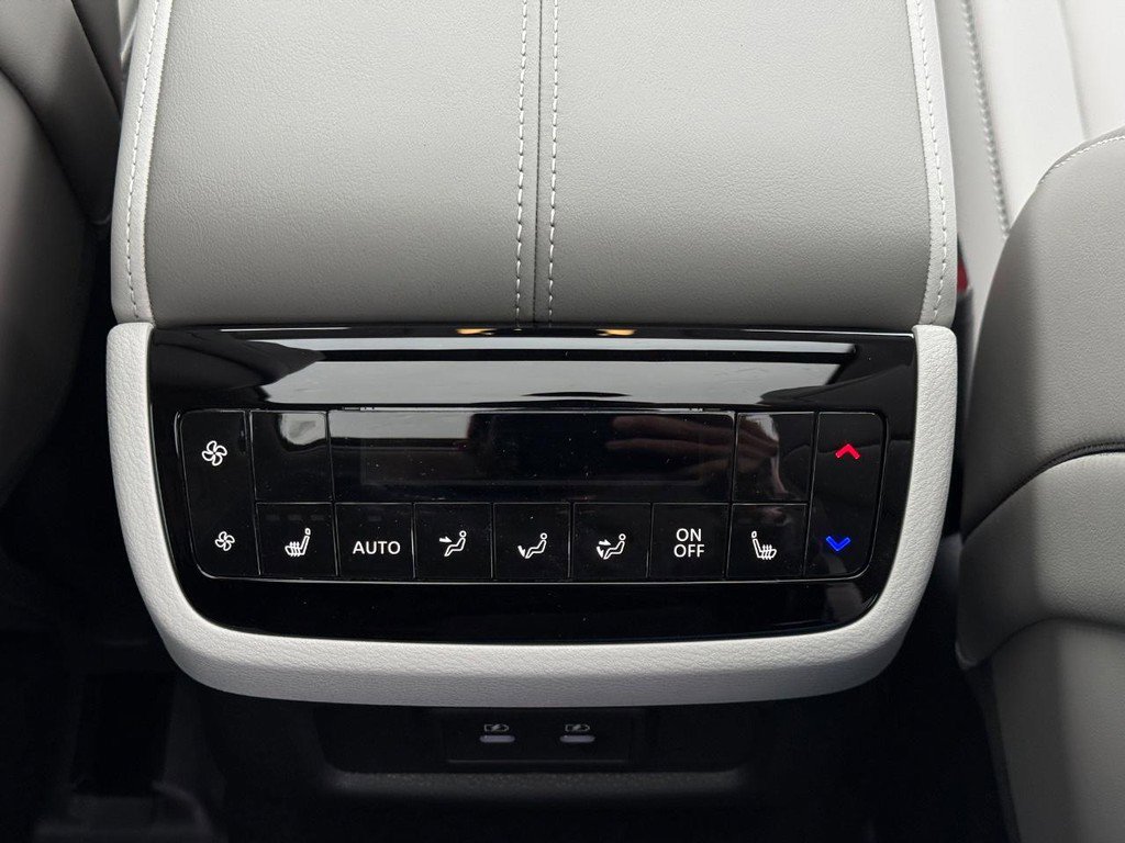 New 2026 INFINITI QX60 Luxe w/ Cargo Package image 11