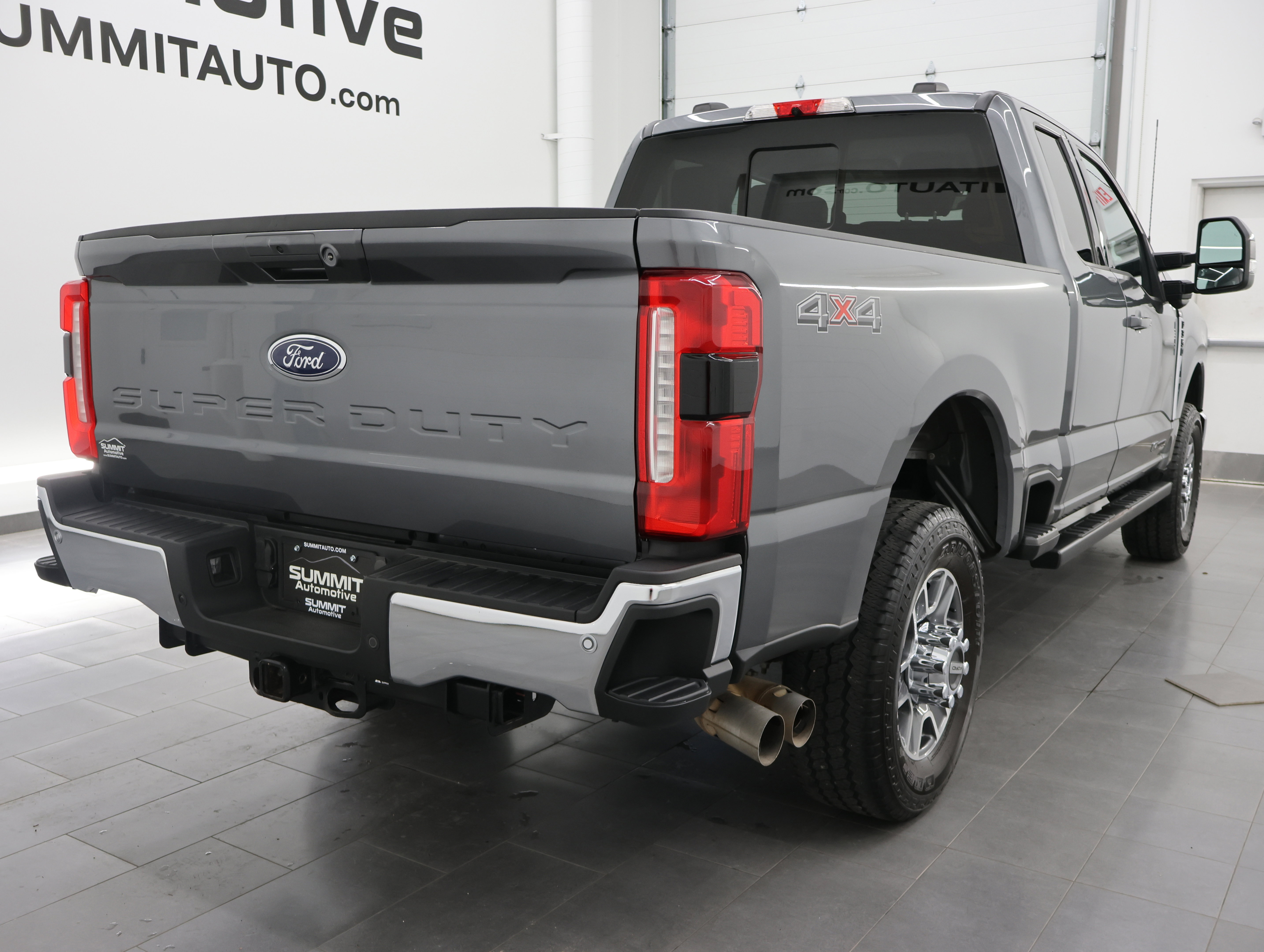 Used 2023 Ford F350 Lariat AWD/4WD image 4