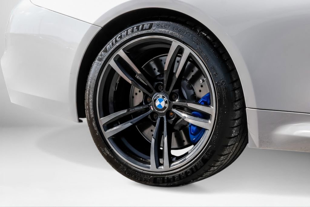 Used 2018 BMW M4 Convertible image 65