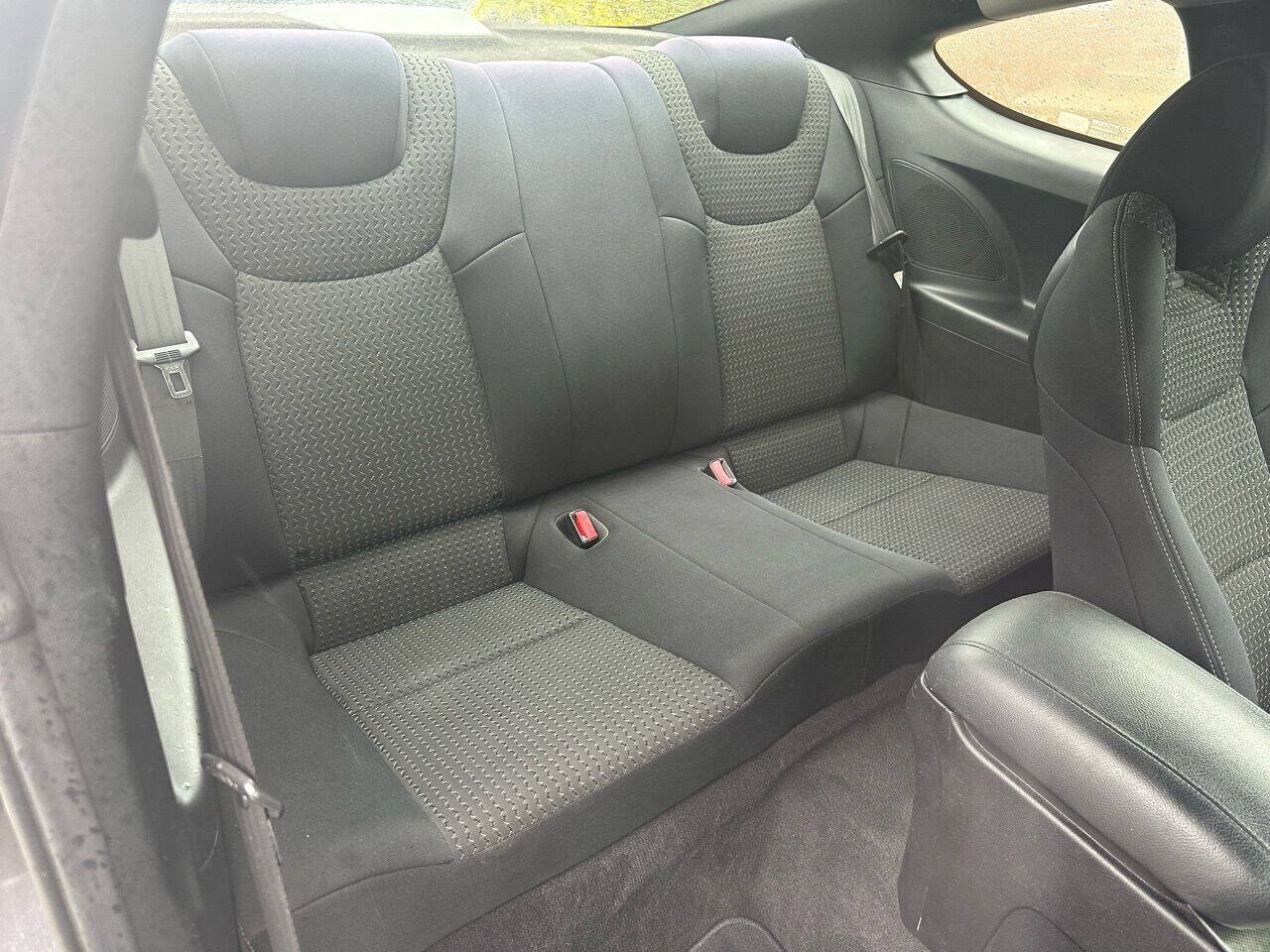 Used 2010 Hyundai Genesis 2.0T RWD image 24