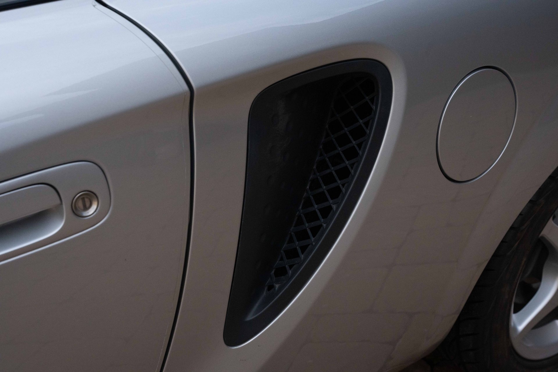 Used 2001 Toyota MR2 image 23