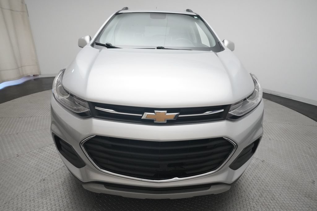 Used 2020 Chevrolet Trax LT w/ LT Convenience Package FWD image 21