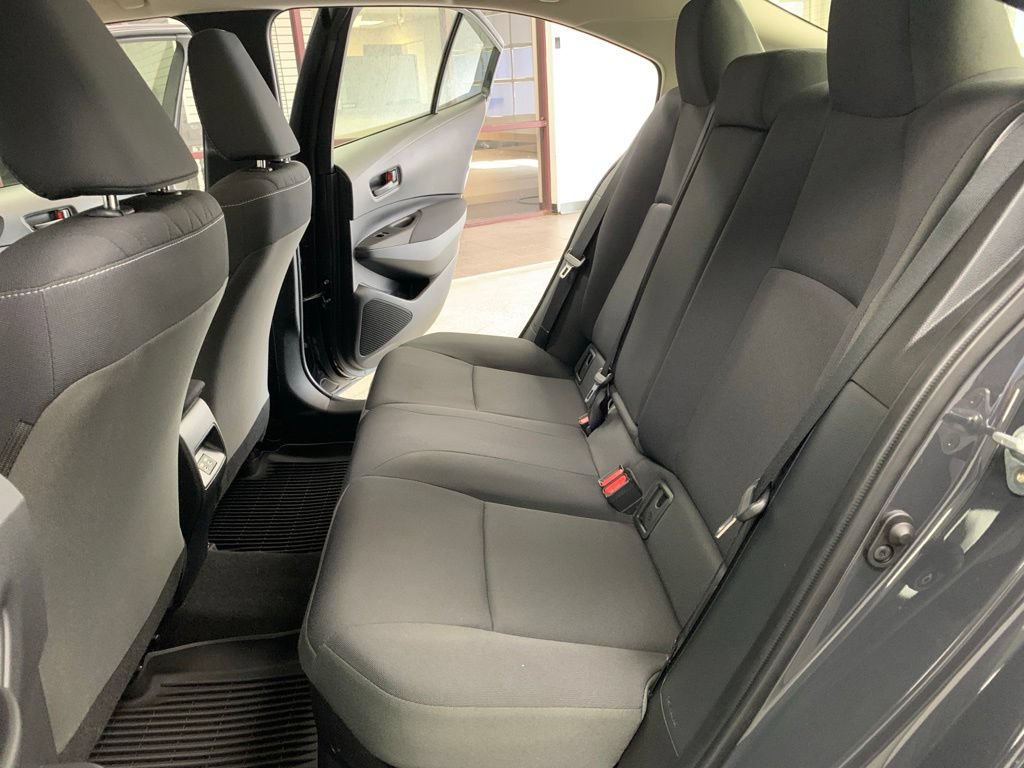 Used 2025 Toyota Corolla LE FWD image 11