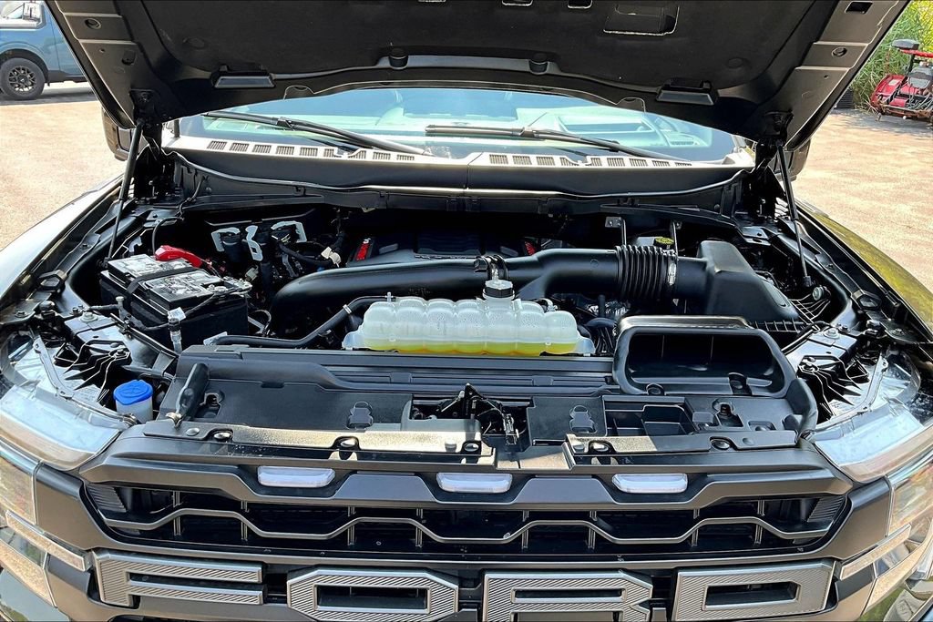 Certified 2025 Ford F150 Raptor AWD/4WD image 32
