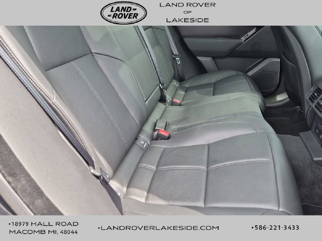 Used 2026 Land Rover Range Rover Velar Dynamic SE AWD/4WD image 17