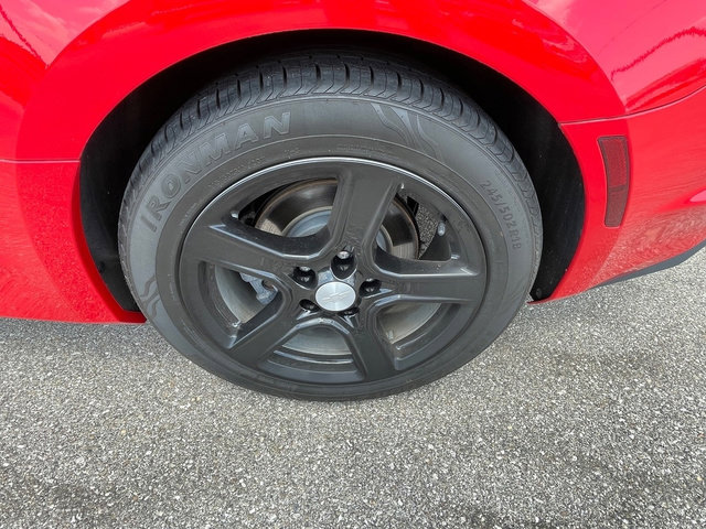 Used 2020 Chevrolet Camaro LT image 36