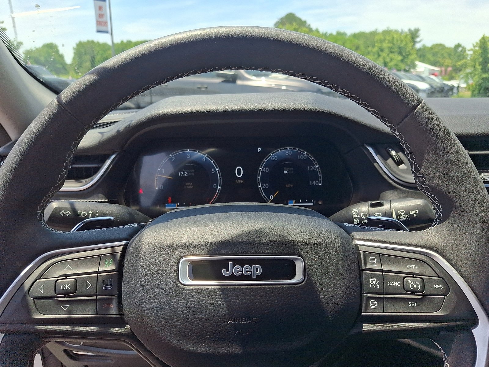 Used 2023 Jeep Grand Cherokee Laredo w/ Trailer Tow Prep Group (B) AWD/4WD image 19