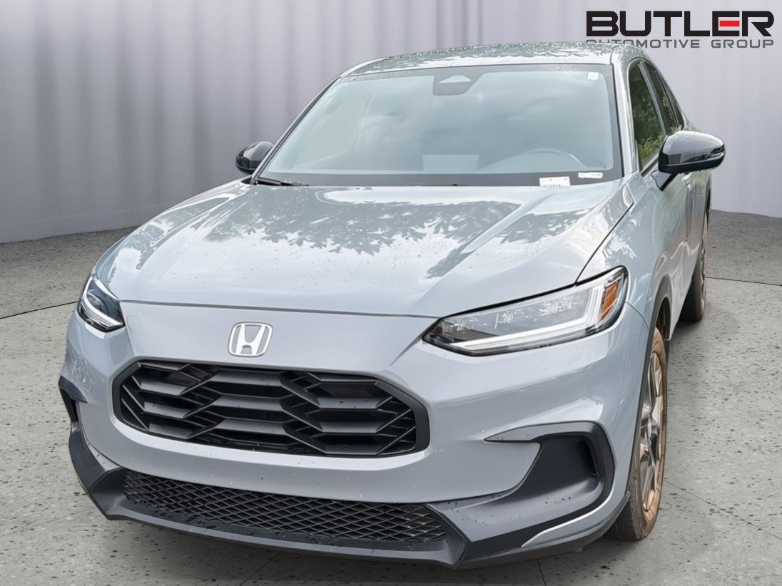 Used 2025 Honda HR-V Sport image 3