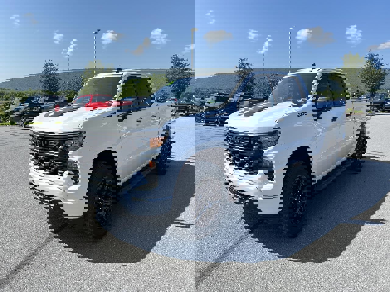 New 2026 Chevrolet Silverado 1500 Custom w/ Rally Edition video 3