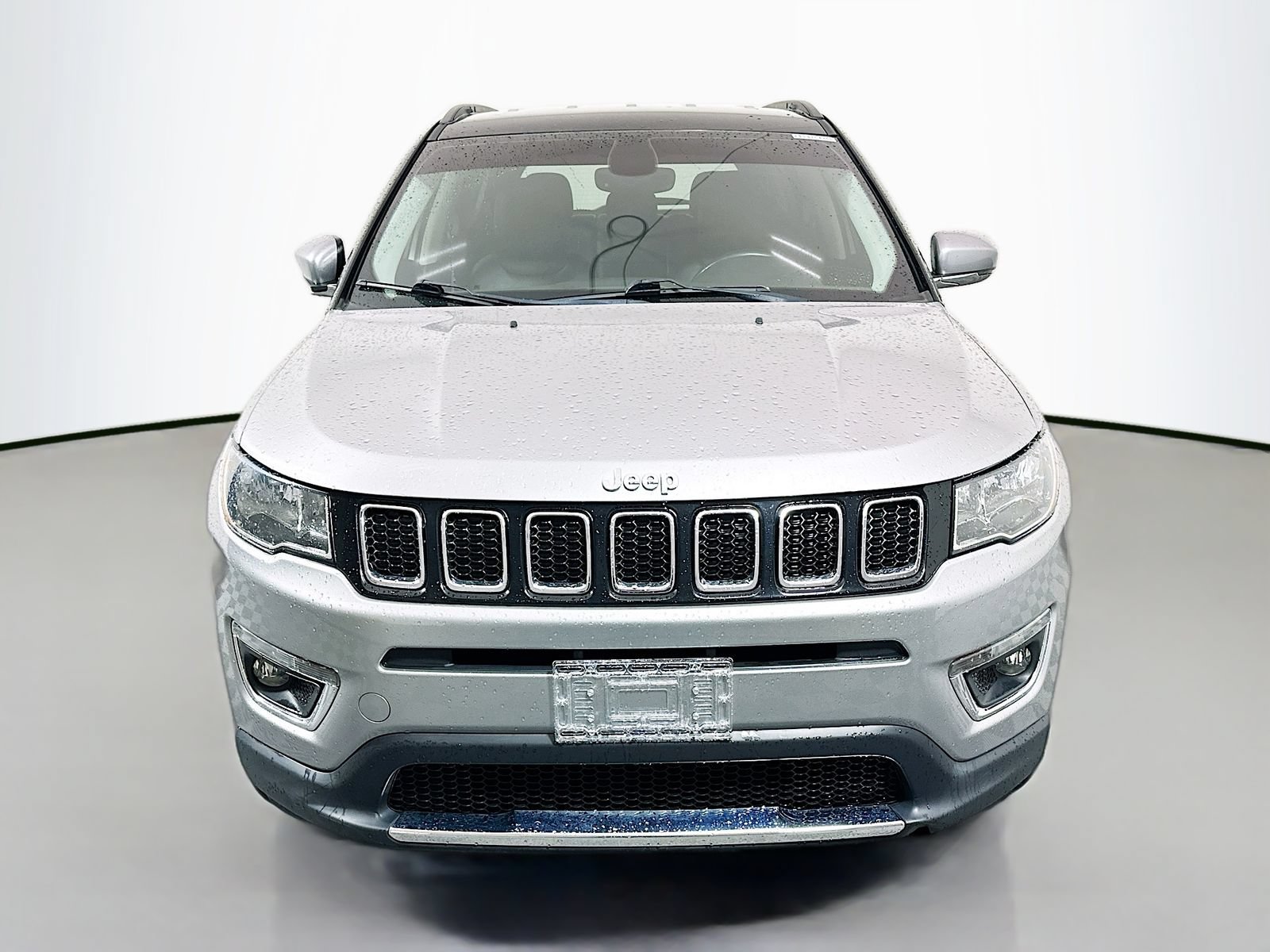 Used 2018 Jeep Compass Limited AWD/4WD image 2
