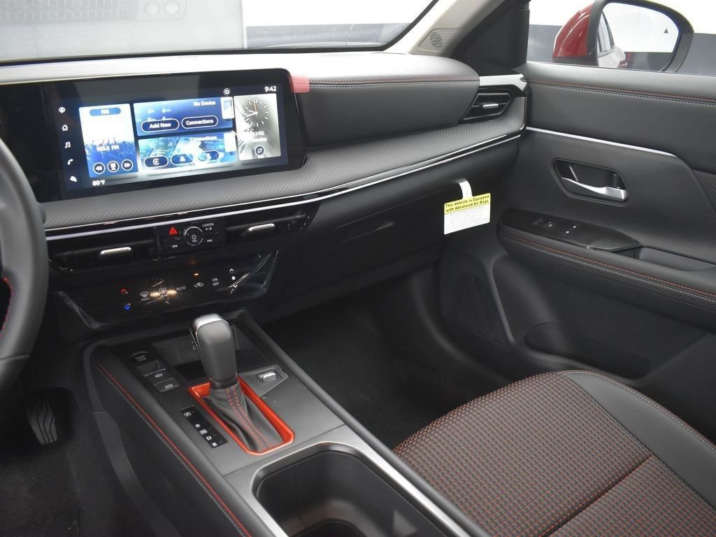 New 2025 Nissan Kicks SR FWD image 33