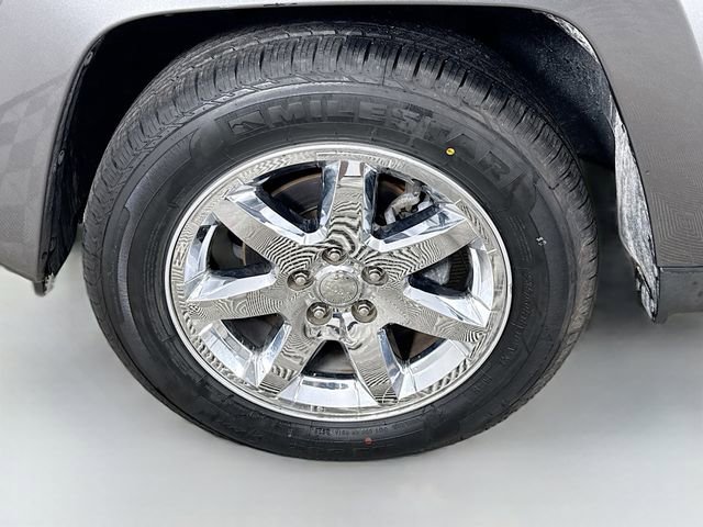 Used 2012 Jeep Liberty Limited w/ Tire & Wheel Group AWD/4WD image 28