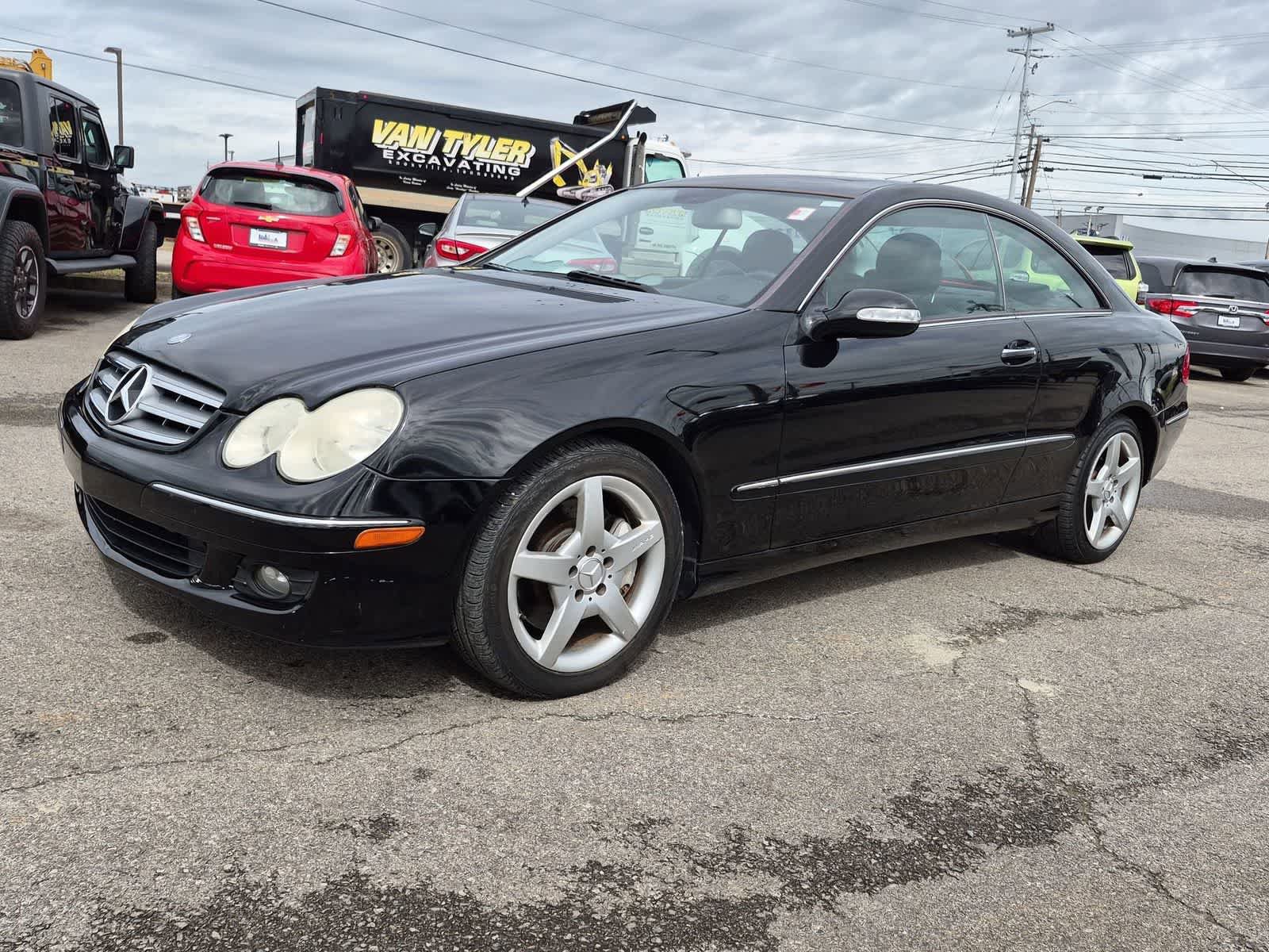 Used 2008 Mercedes-Benz CLK 350 Coupe image 4