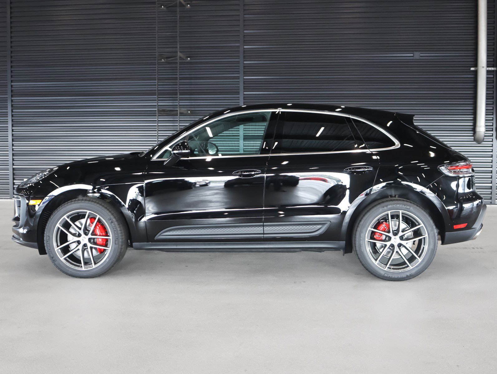 New 2026 Porsche Macan S image 2
