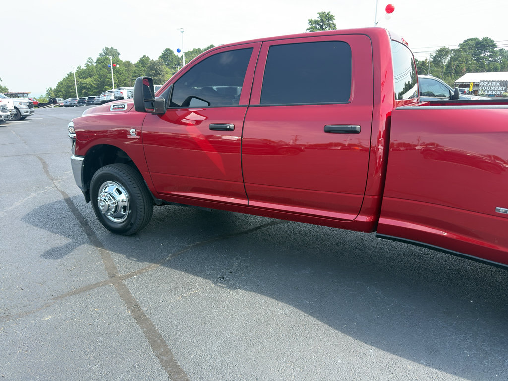 Used 2026 RAM 3500 Tradesman w/ Chrome Appearance Group A AWD/4WD image 9