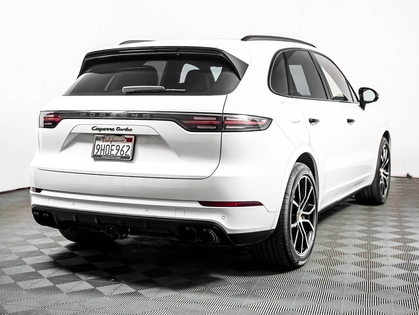 Certified 2023 Porsche Cayenne Turbo AWD/4WD image 10