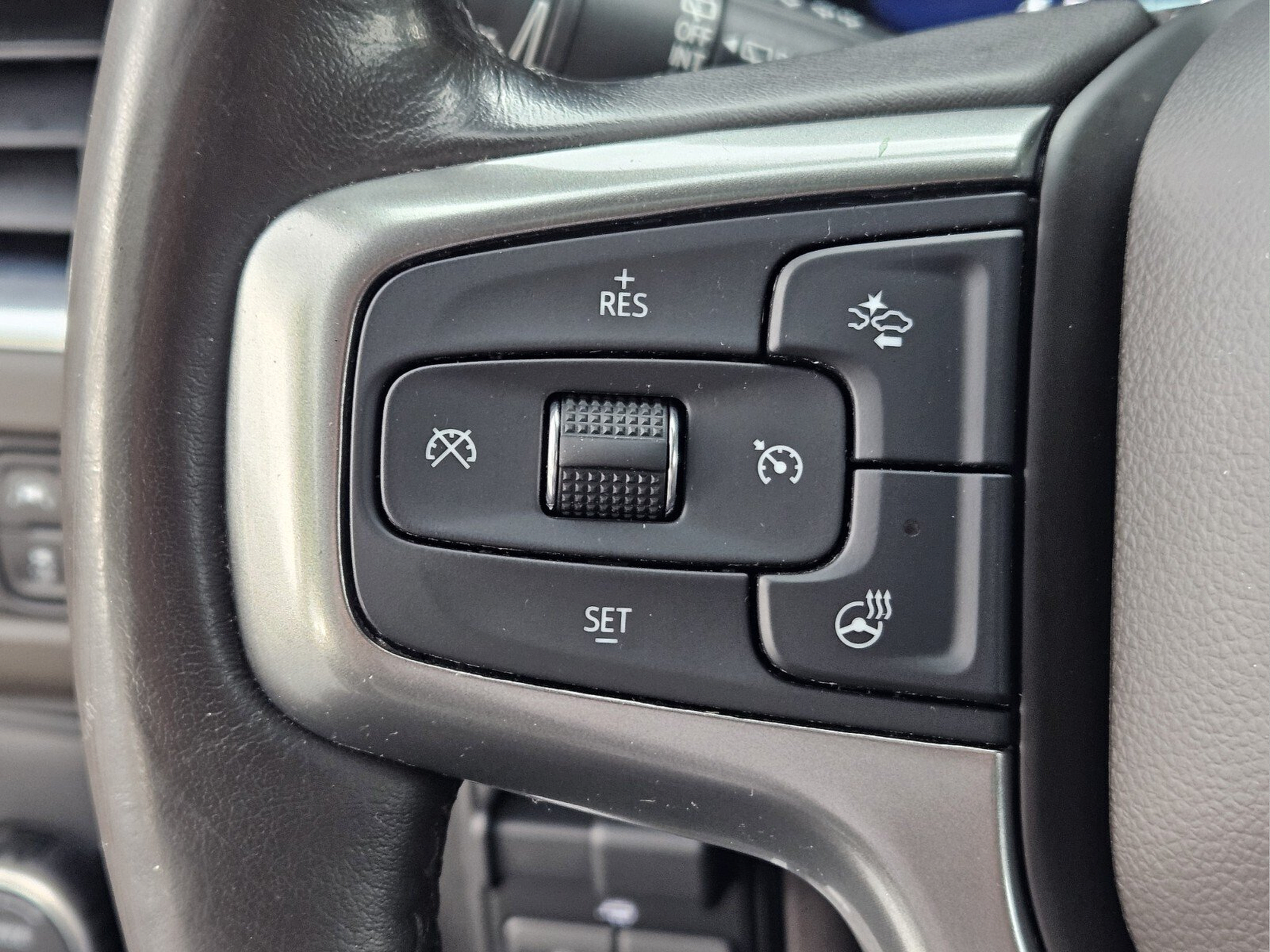 Used 2022 Chevrolet Tahoe LT w/ LT Signature Package RWD image 25
