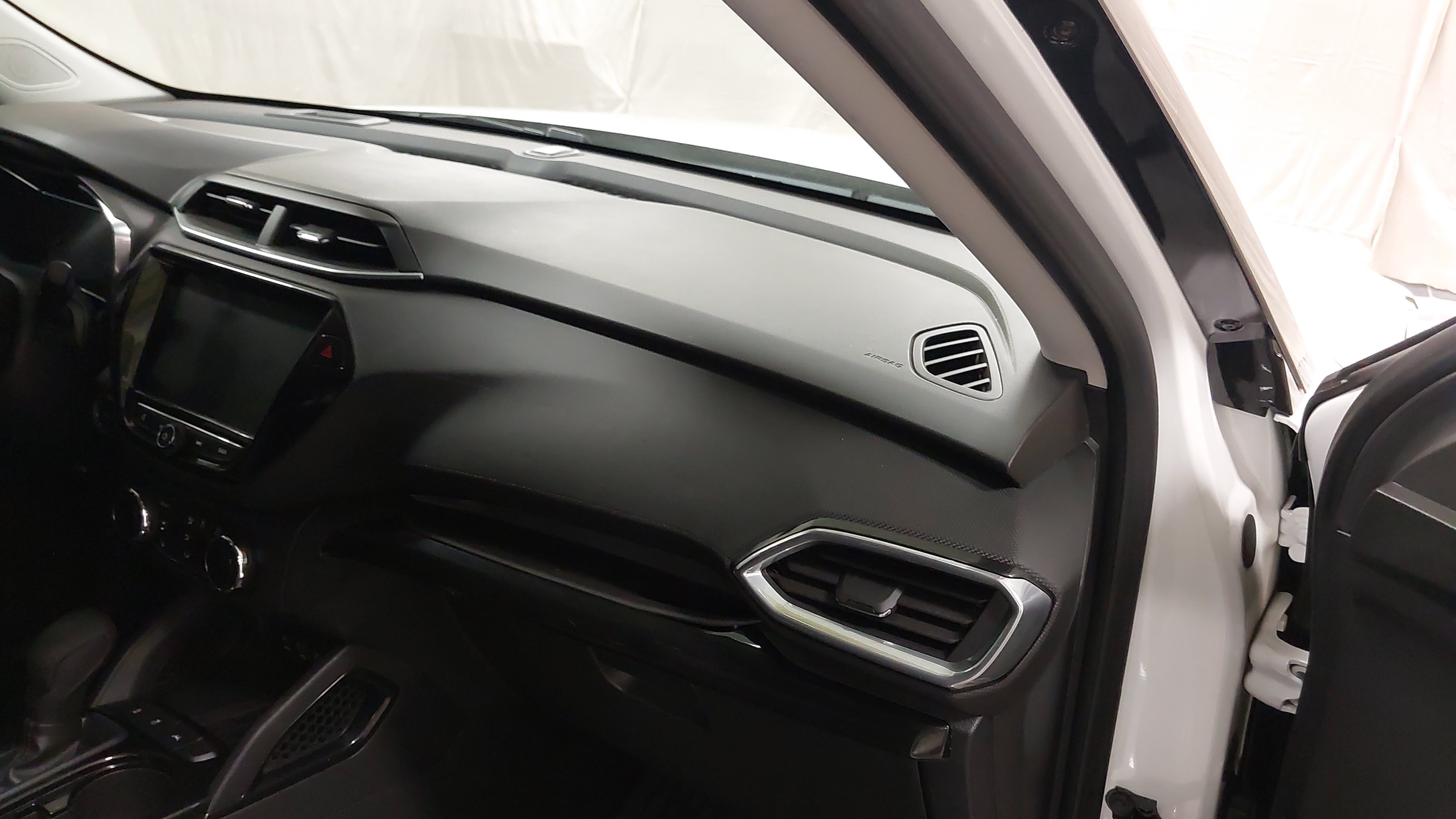Certified 2023 Chevrolet TrailBlazer LT w/ Convenience Package FWD image 29