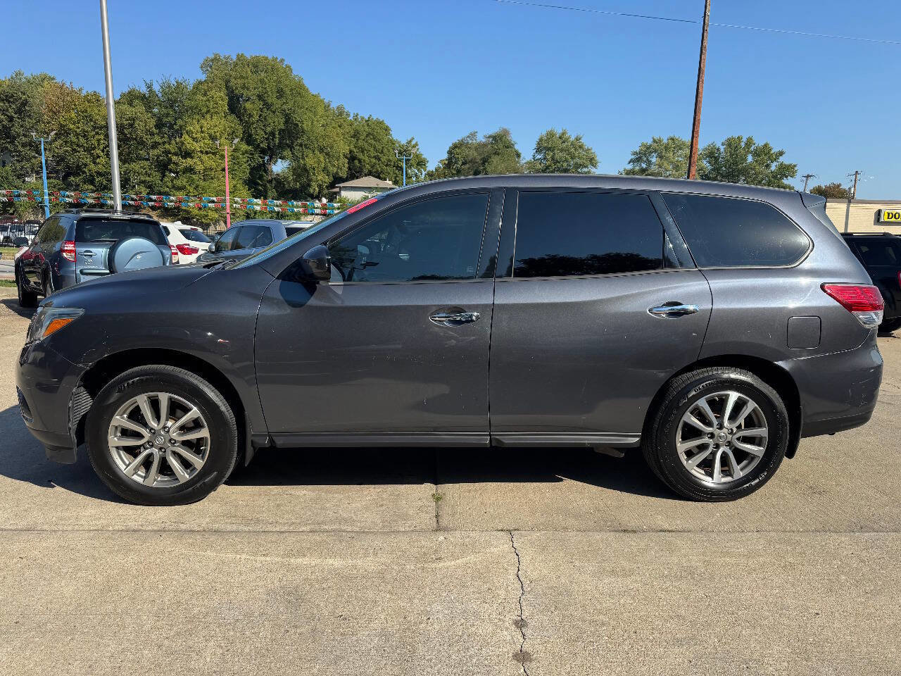 Used 2013 Nissan Pathfinder S image 4