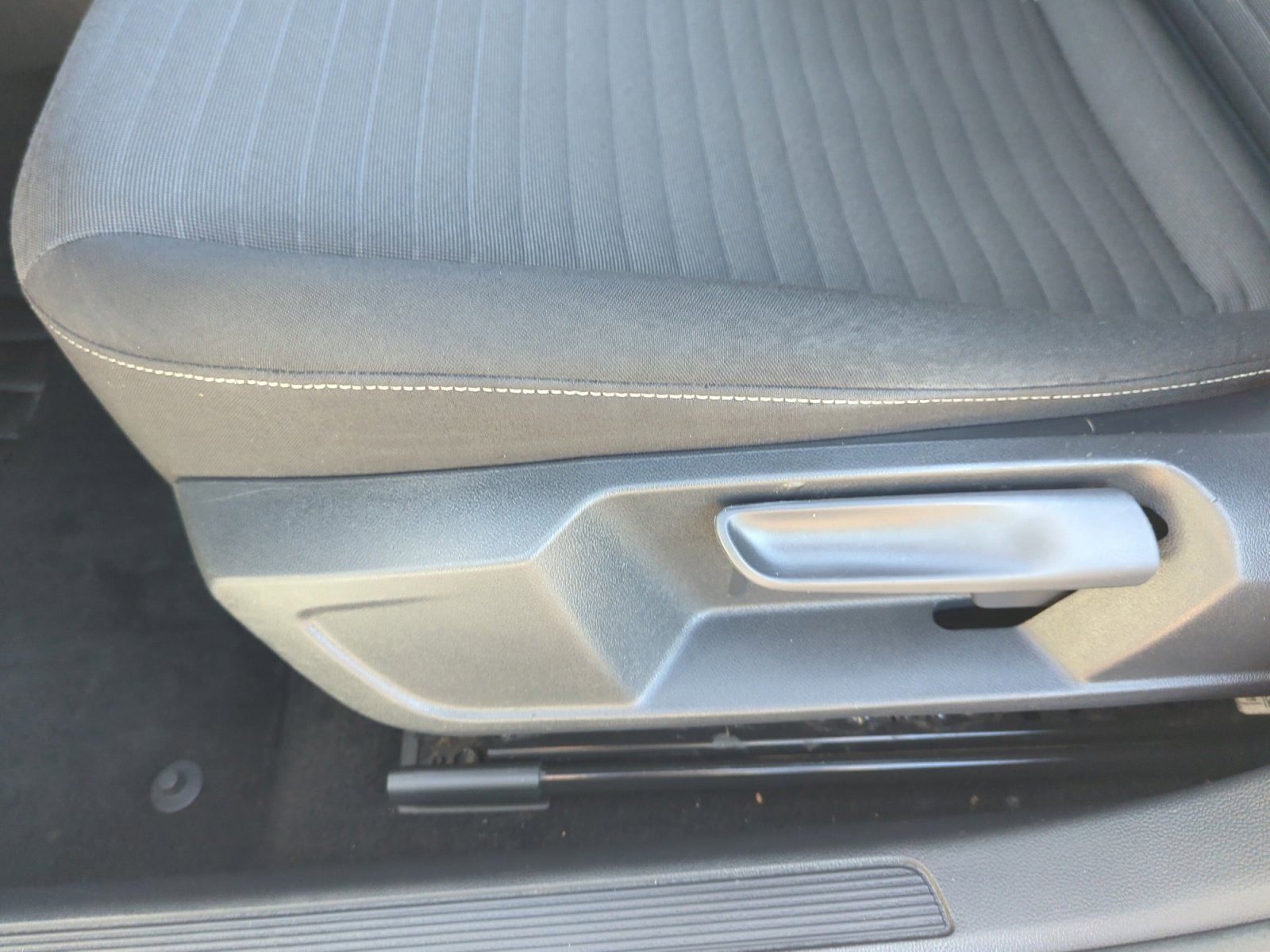 Used 2024 Volkswagen Jetta S image 14