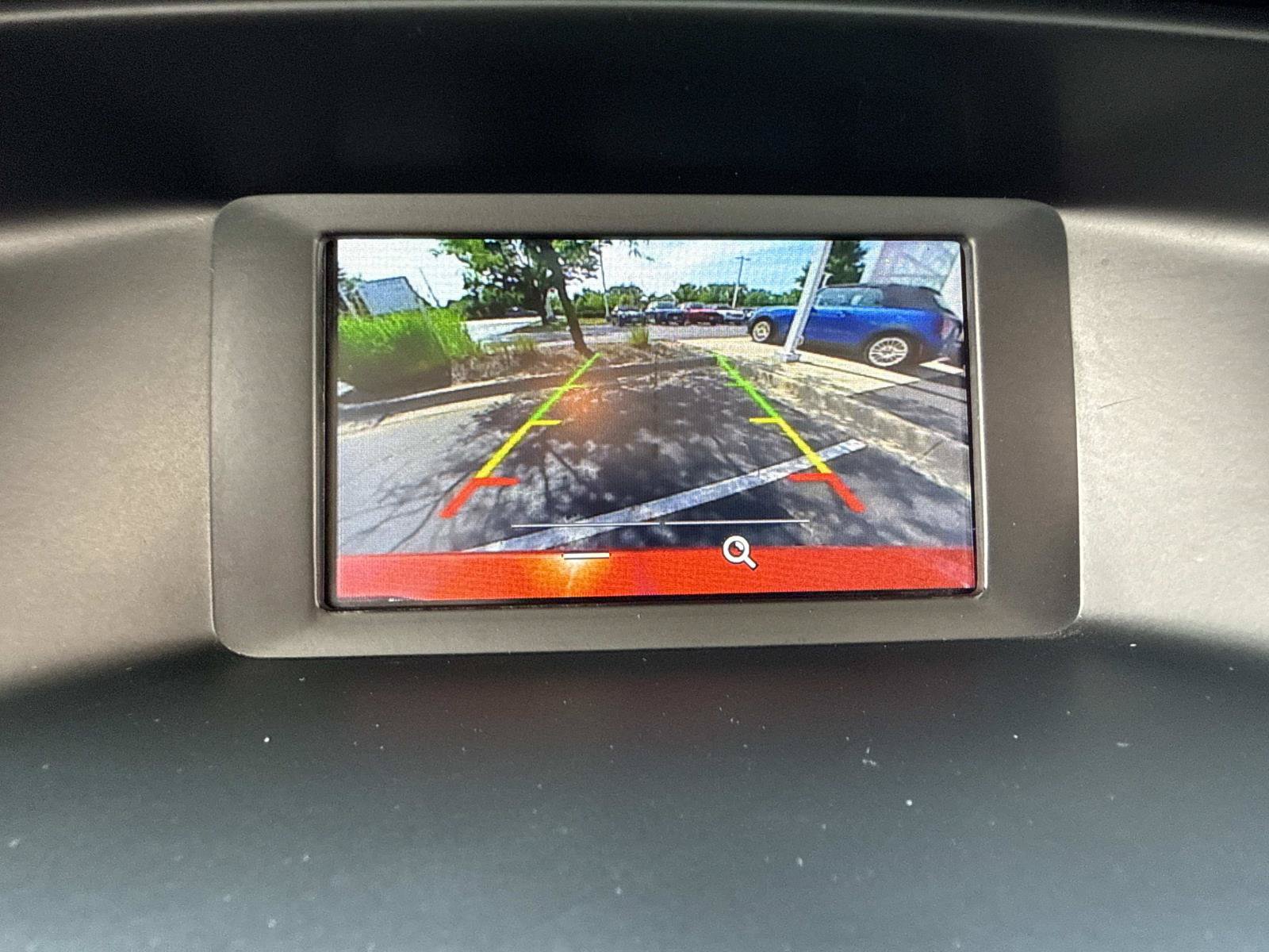 Used 2018 Ford Focus SE FWD image 25