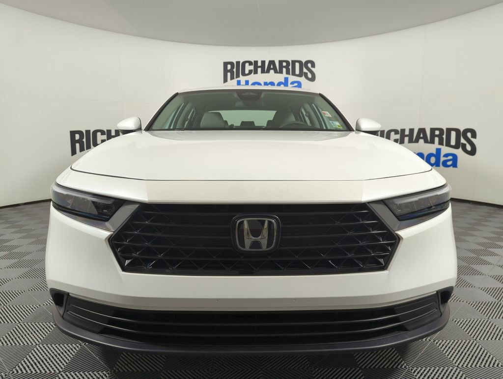 Certified 2025 Honda Accord LX image 3