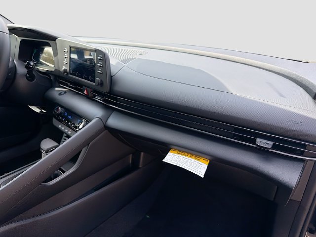Certified 2026 Hyundai Elantra Sport FWD image 29