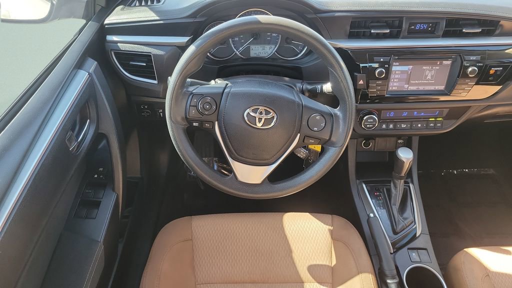 Used 2016 Toyota Corolla LE image 22