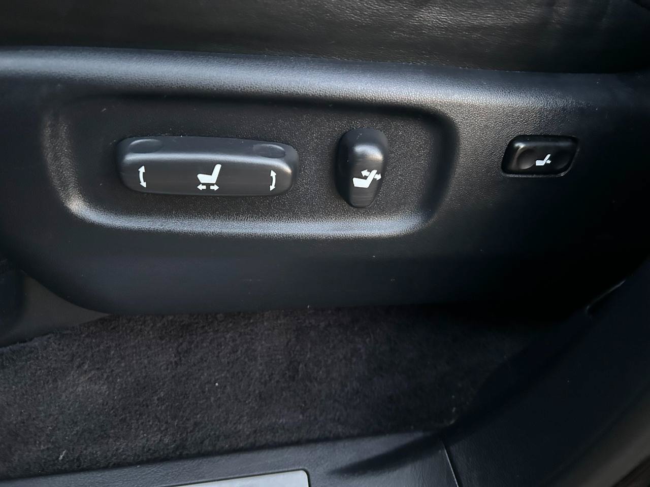 Used 2016 Toyota Land Cruiser AWD/4WD image 13