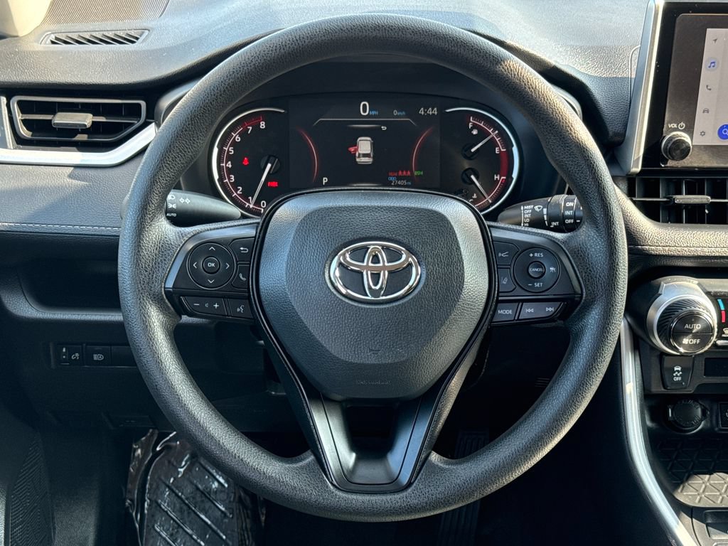 Used 2025 Toyota RAV4 XLE AWD/4WD image 13