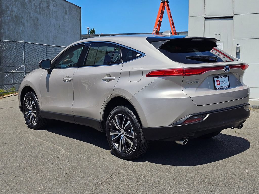 Certified 2023 Toyota Venza LE AWD/4WD image 5
