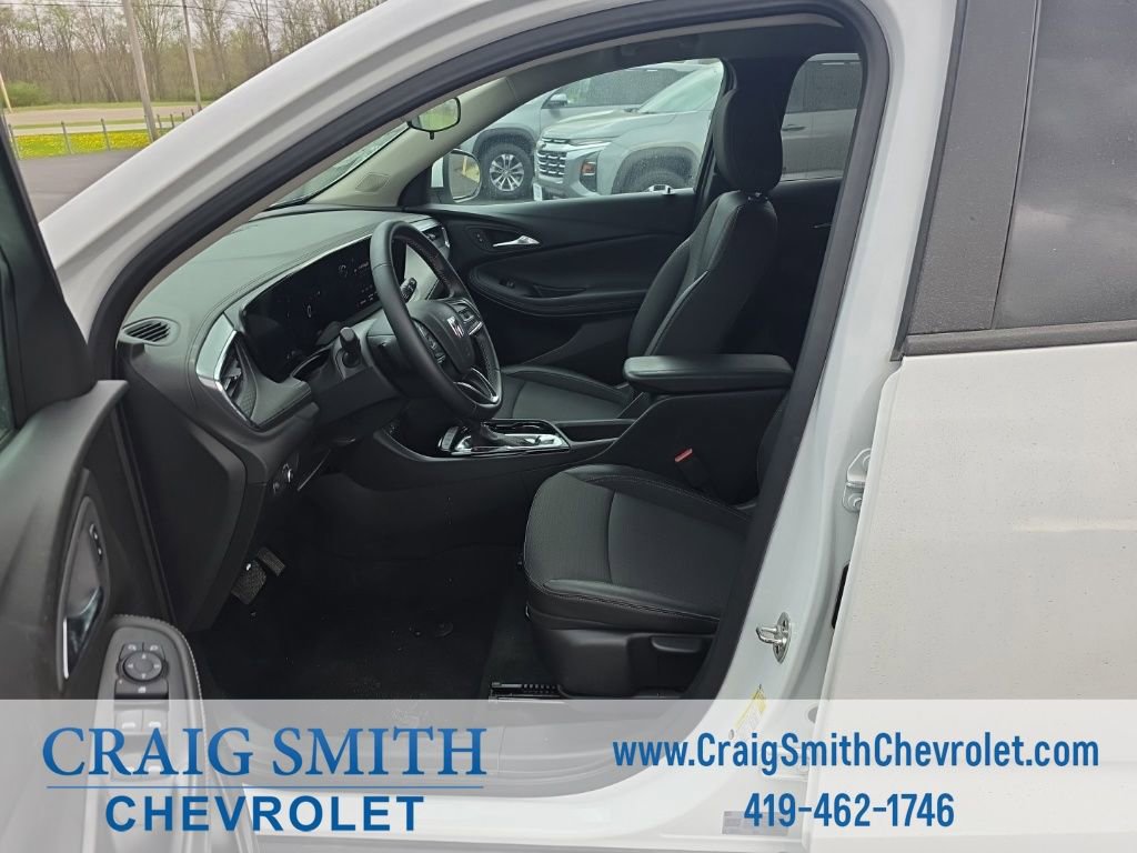 Used 2025 Buick Encore GX Preferred AWD/4WD image 10