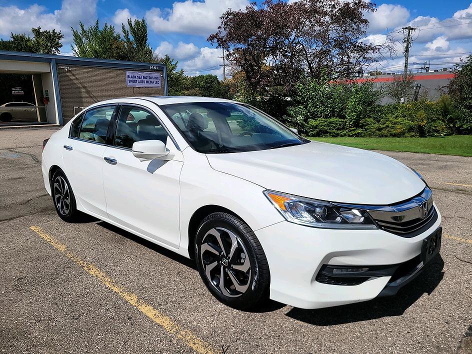 Used 2017 Honda Accord EX-L image 1
