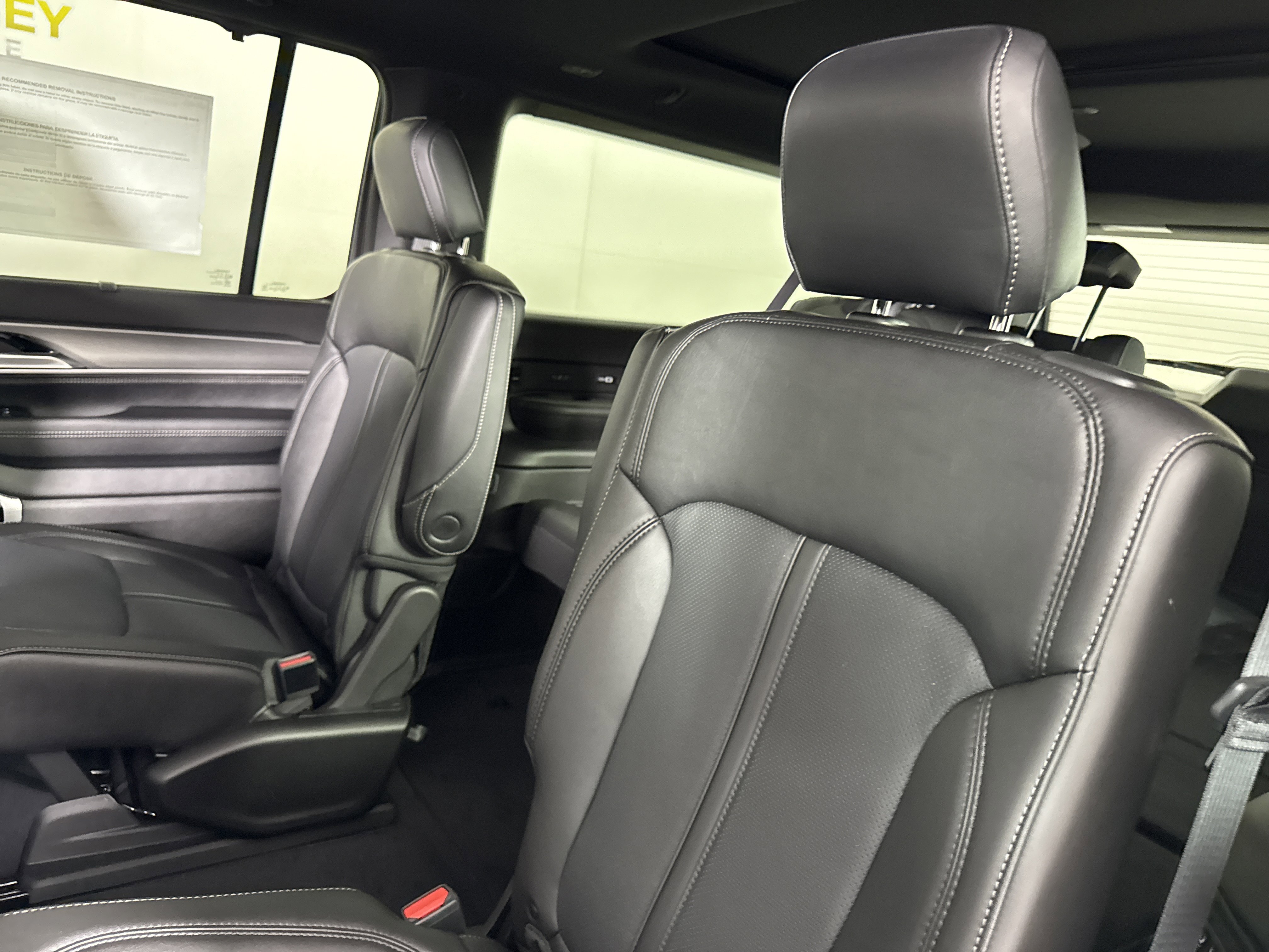 New 2025 Jeep Wagoneer L Series III w/ Quick Order Package 25C Super image 10