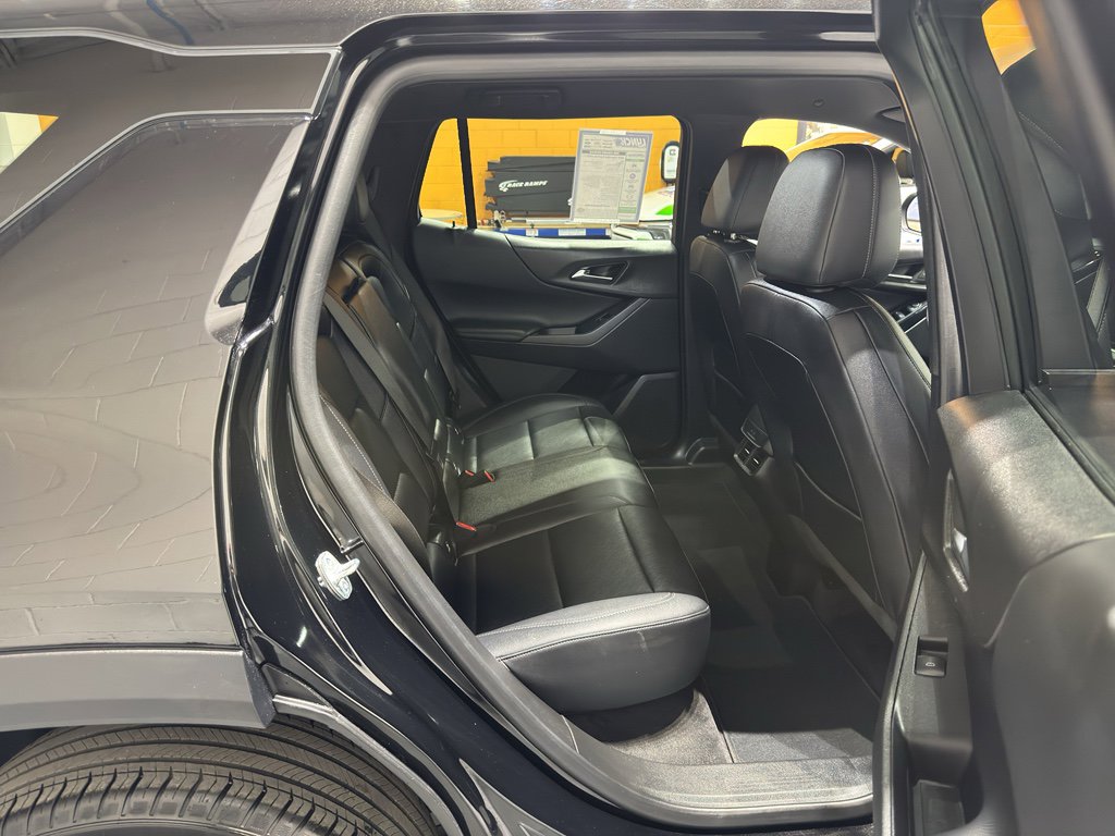 Used 2025 Chevrolet Equinox LT w/ Convenience Package II image 18