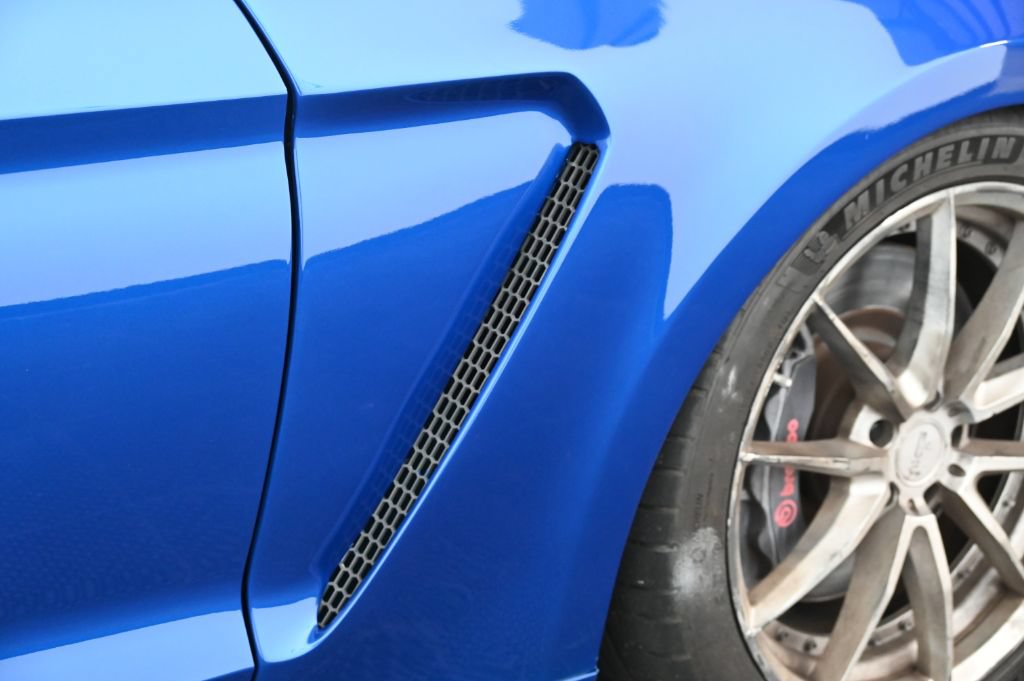 Used 2017 Ford Mustang GT Premium w/ GT Performance Package RWD image 12
