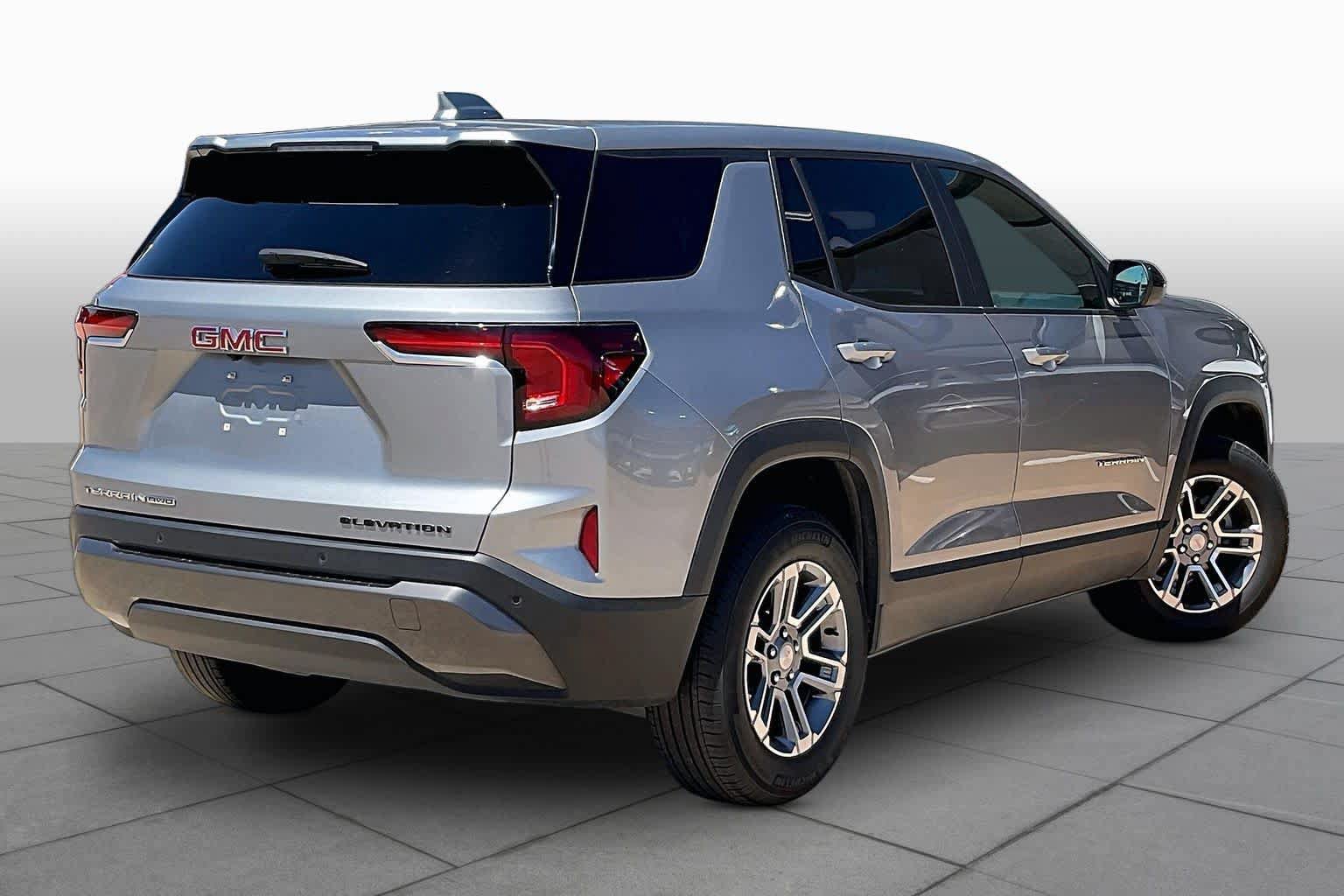 Used 2025 GMC Terrain Elevation AWD/4WD image 12