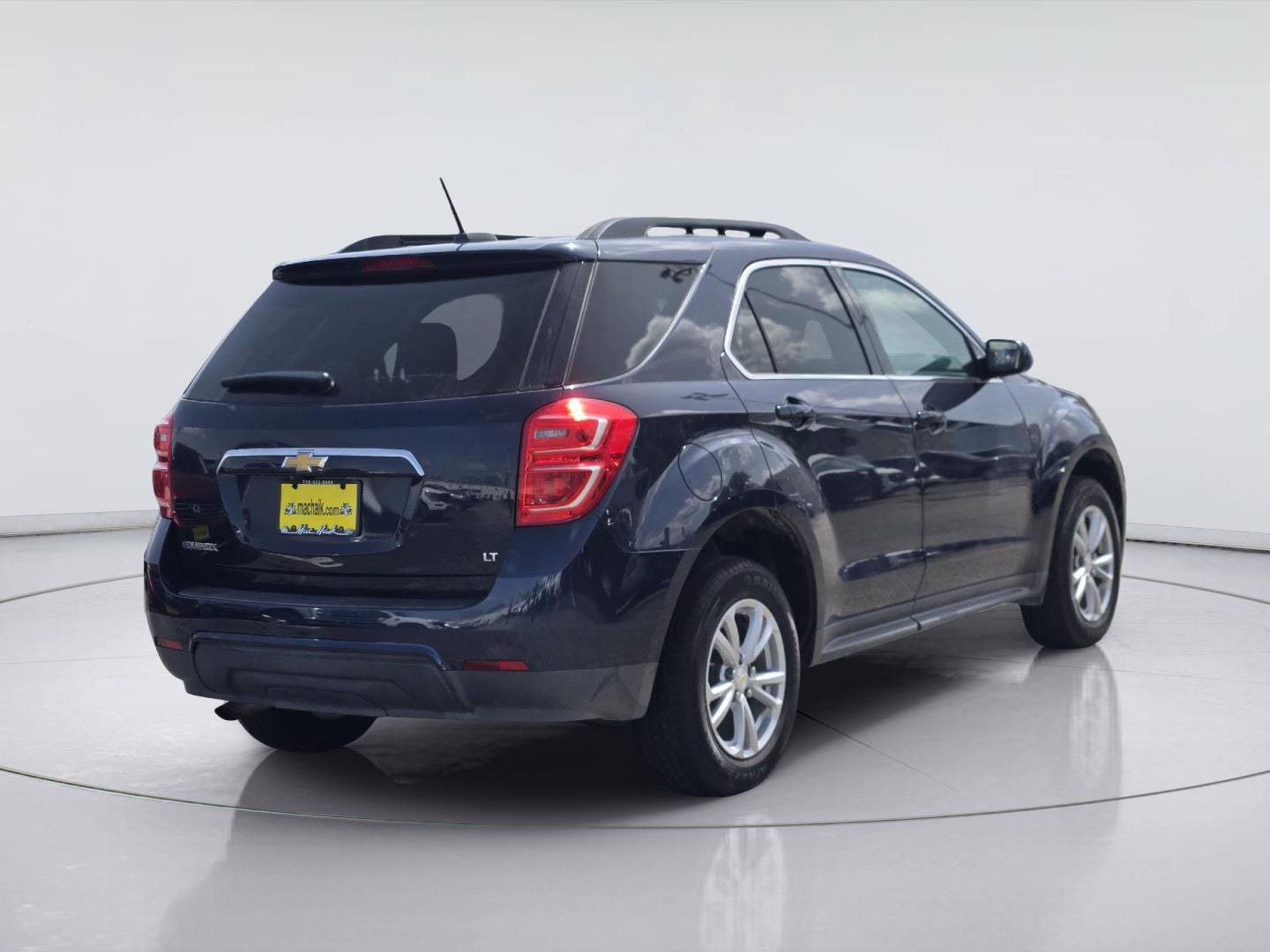 Used 2017 Chevrolet Equinox LT FWD image 8