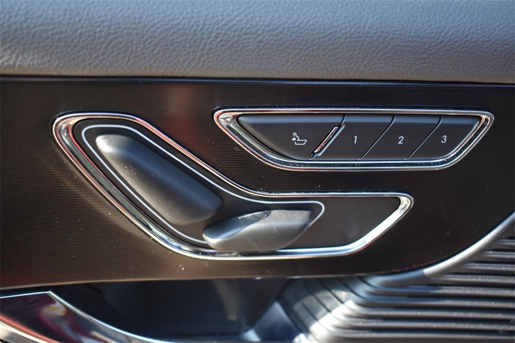 Used 2022 Lincoln Corsair AWD w/ Premium Package image 25