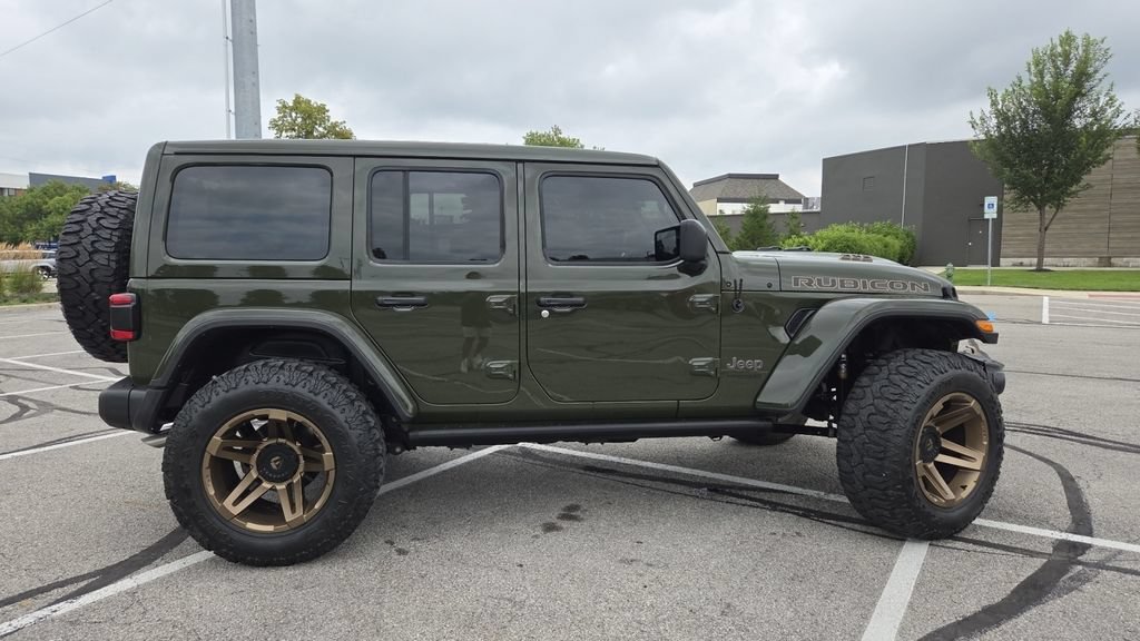 Used 2022 Jeep Wrangler Unlimited Rubicon w/ Trailer Tow Package AWD/4WD image 9