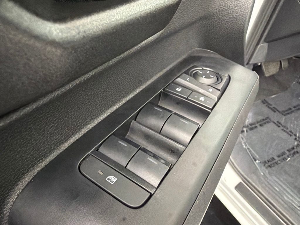 Certified 2026 Toyota Tacoma SR5 AWD/4WD image 20