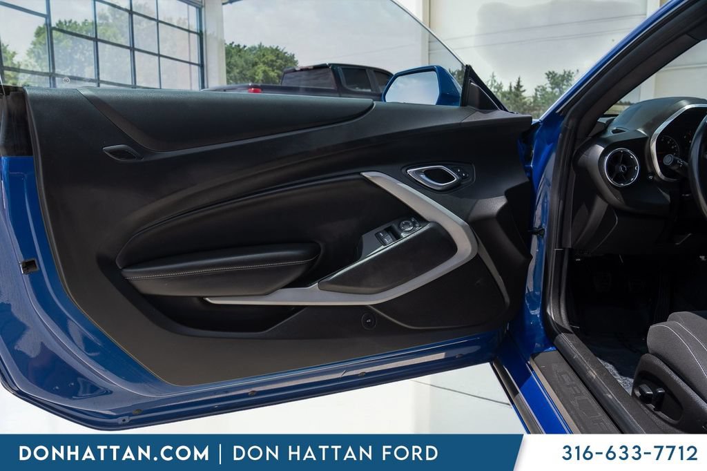 Used 2019 Chevrolet Camaro LT RWD image 16