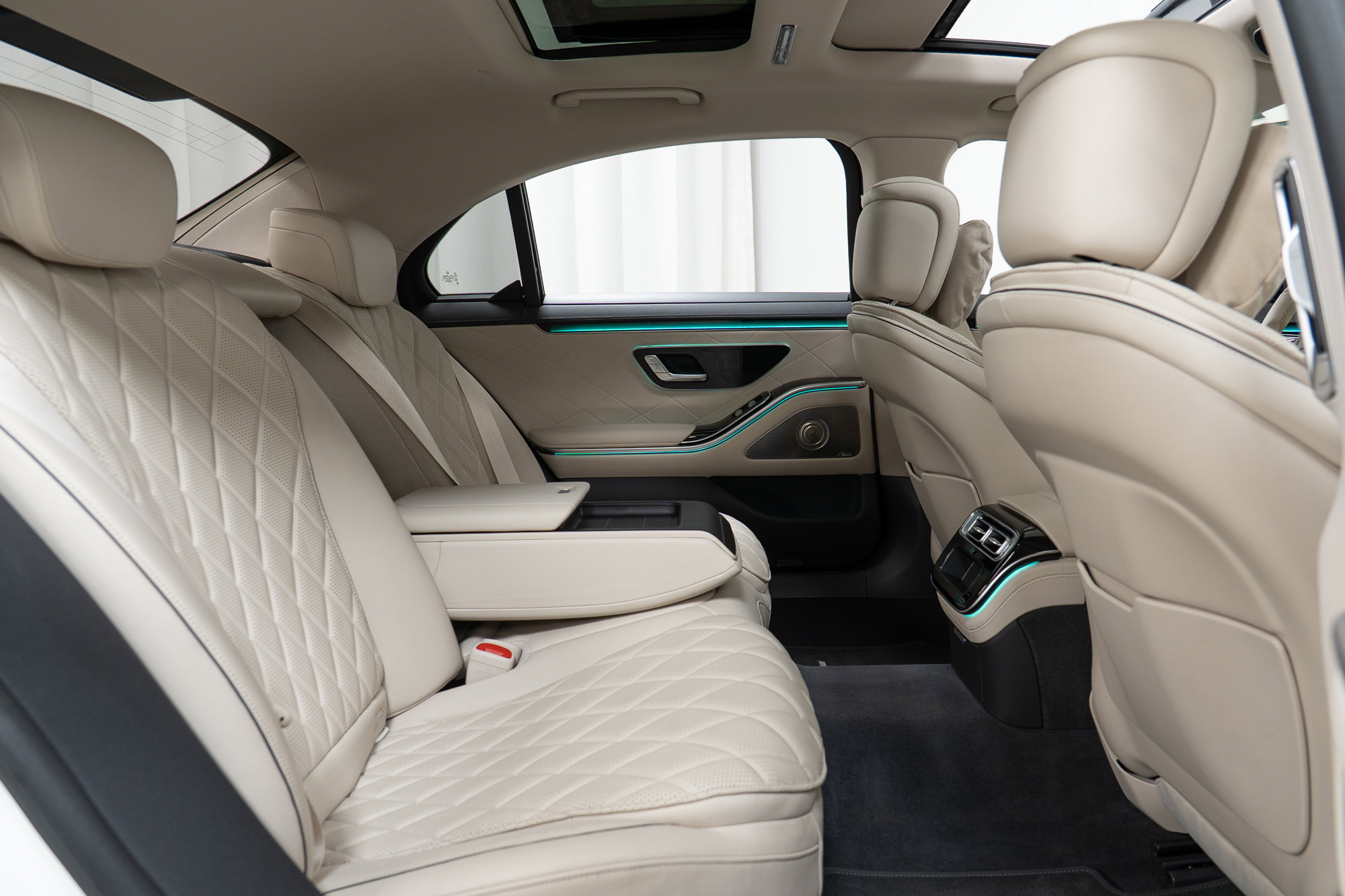 Certified 2023 Mercedes-Benz S 500 4MATIC image 24