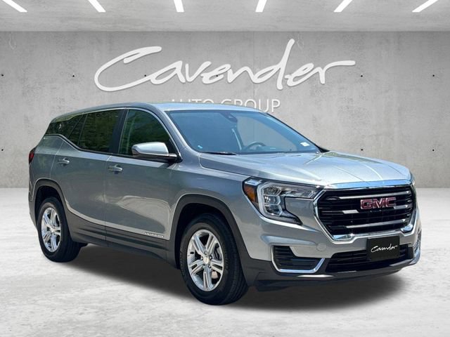Used 2024 GMC Terrain SLE FWD image 2