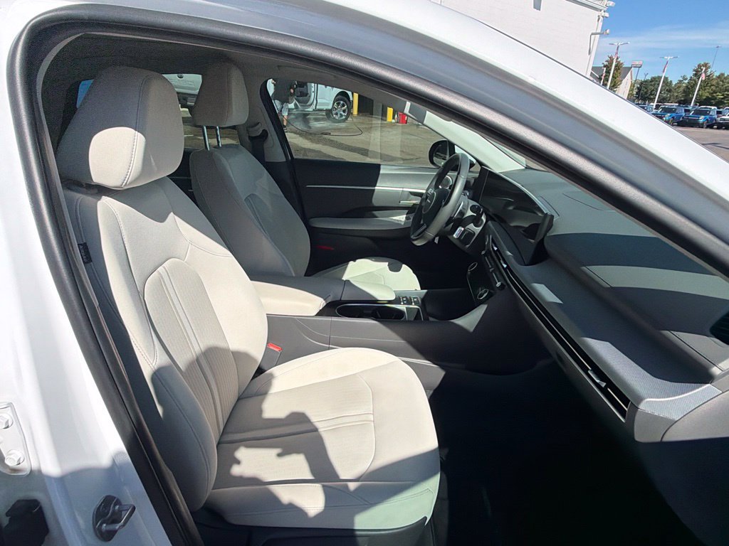 Used 2024 Hyundai Sonata SEL w/ Convenience Package FWD image 44